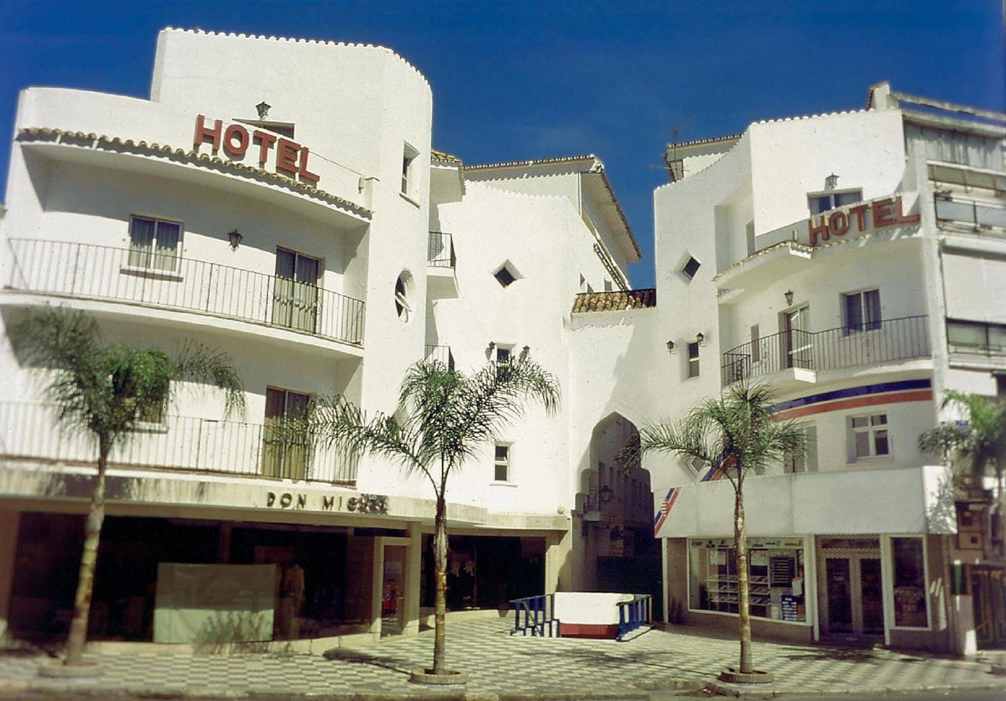 Kristal Hotell Torremolinos Exteriör bild